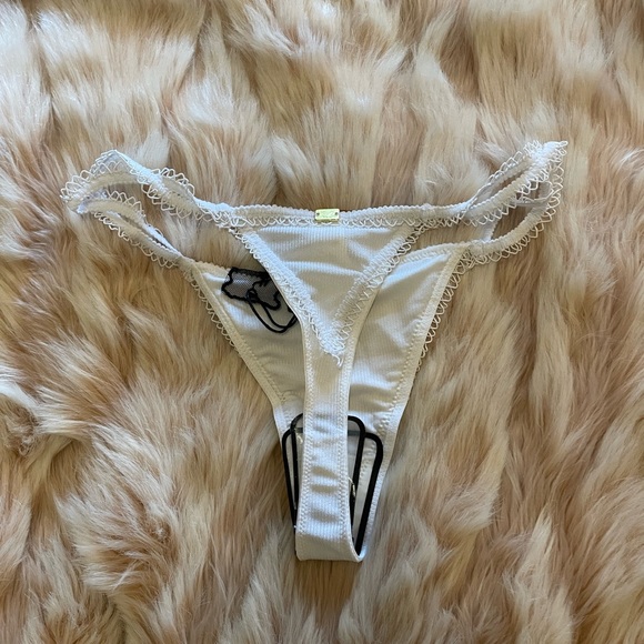 For Love and Lemons Skivvies White Thong Panty XS NWT - Picture 3 of 6